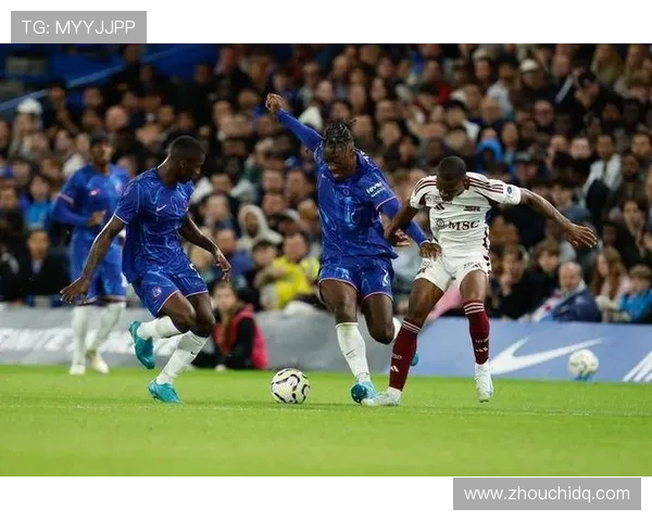 乌德勒支防线表现稳健，球队期望在新赛季中保持竞争力提升